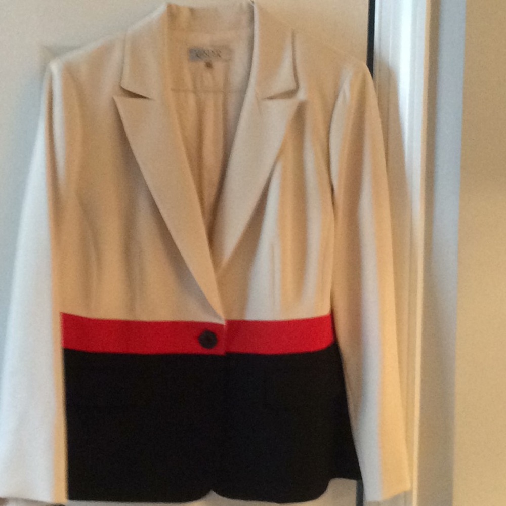 Kasper suit jacket fully lined great for work!